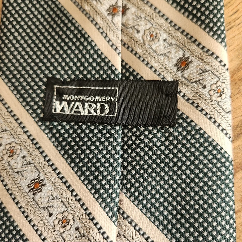 Vintage Montgomery Ward Green and Cream Men's Necktie